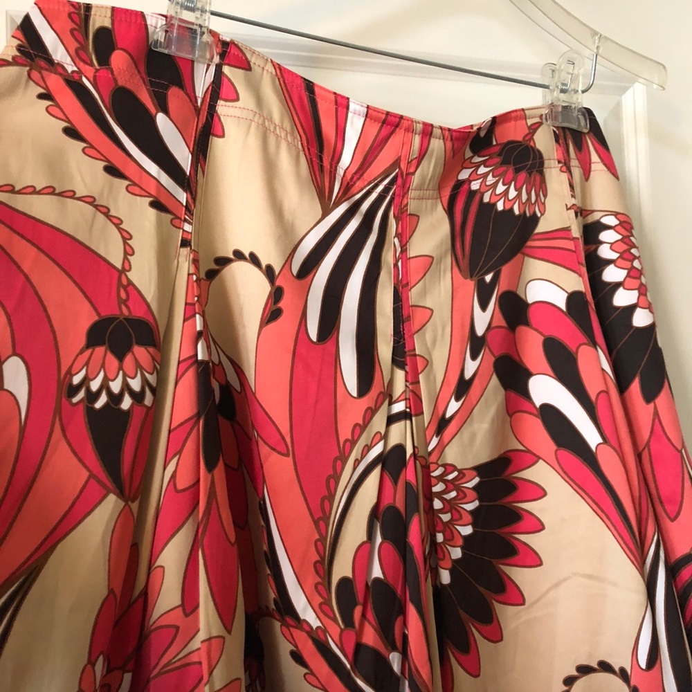 Pleated knee length skirt